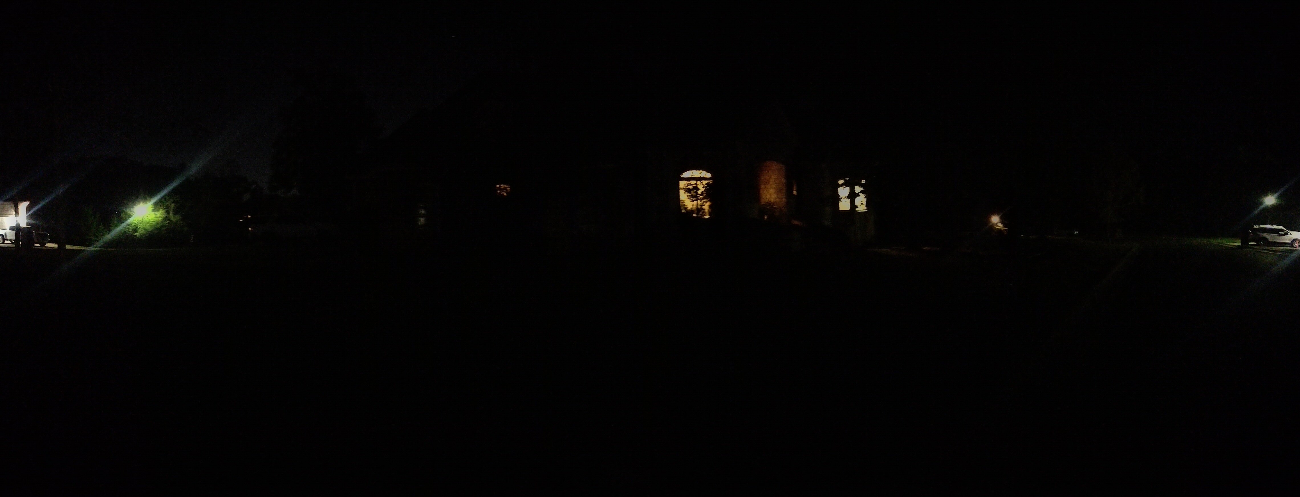 House With No FLoodlight